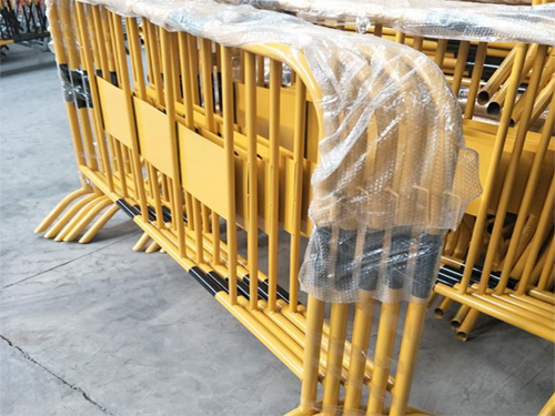 移動(dòng)護(hù)欄